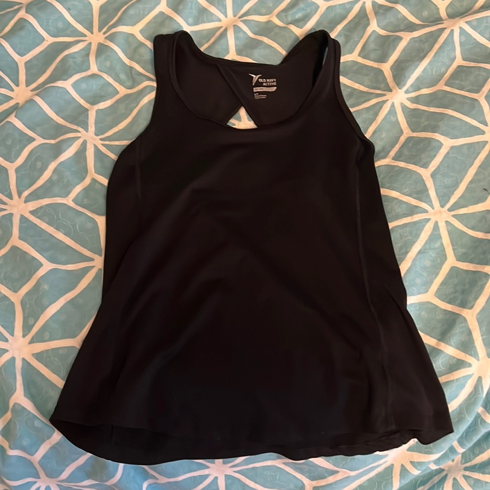 Don’t wear any more black active tank top